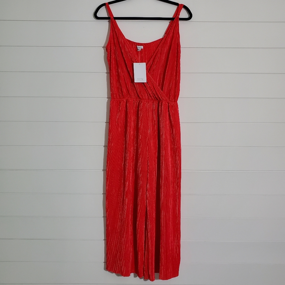 love, Fire Vibrant Red Sleeveless Jumpsuit Size‎ L